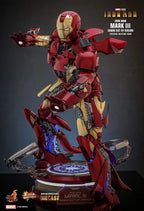 Hottoys - Iron Man Mark III (Armor Suit Up Version) 1/6th scale Collectible Figure MMS825D72 (Licensed)