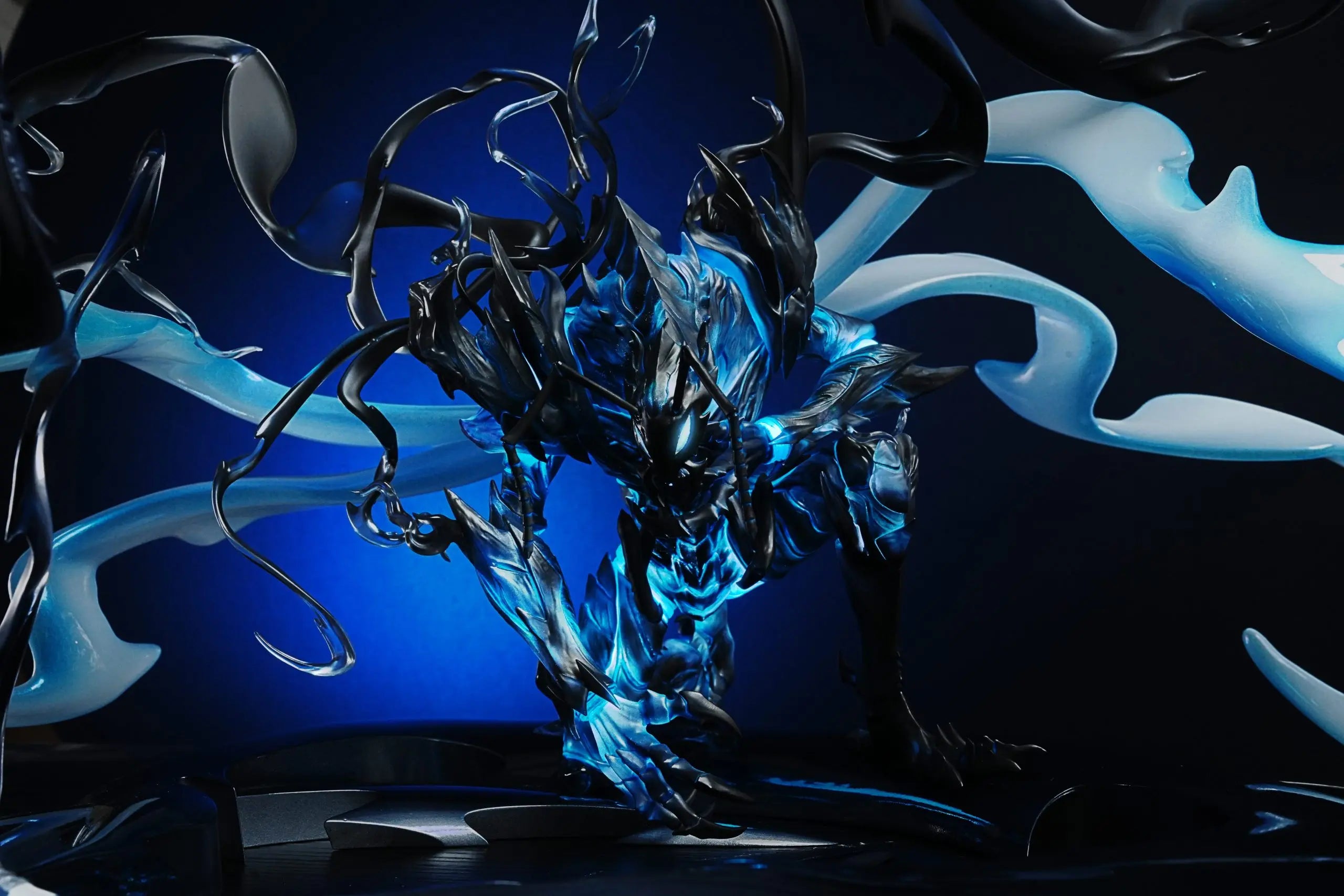 Four Horsemen Studio - Solo Leveling Sung Jin Woo & Ant King Beru