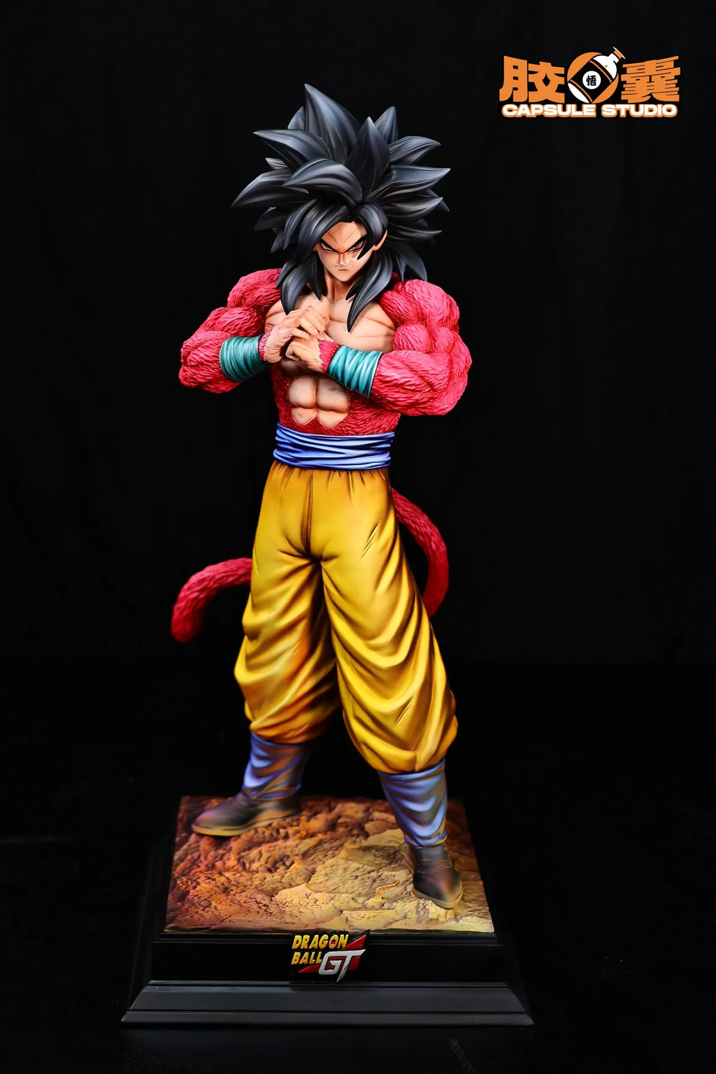 Capsule Studio - Dragon Ball Super Saiyan 4 Goku Clasps His Fists