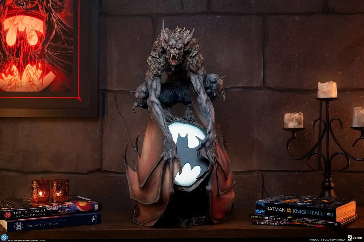 Sideshow Collectibles - Man-Bat Premium Format Figure 300915 (Licensed)