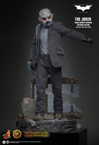 Hottoys - The Dark Knight Trilogy The Joker (Bank Robber Version) 1/6th scale Collectible Figure DX50 (Licensed)