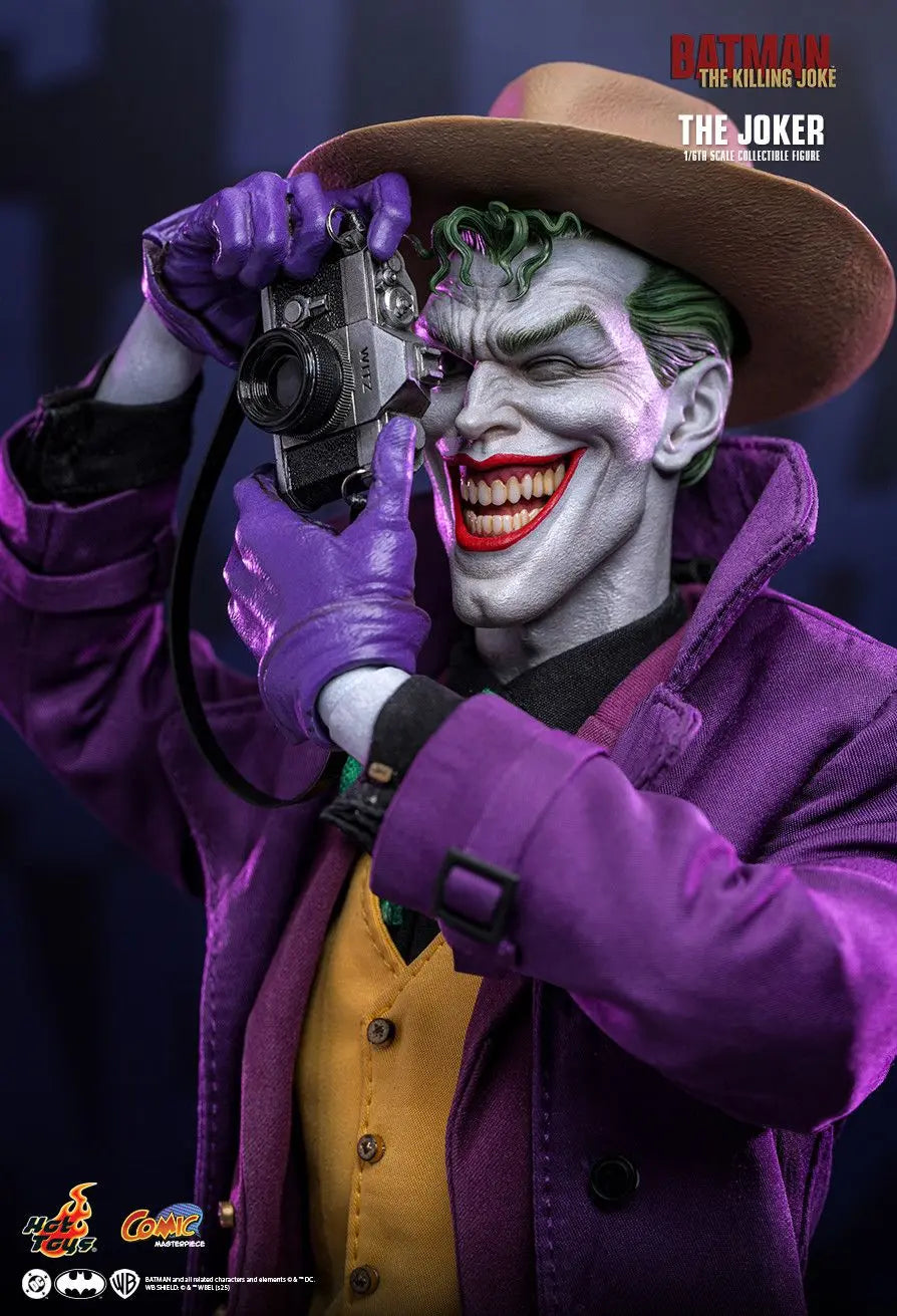 Hottoys - Batman: The Killing Joke The Joker 1/6th scale Collectible Figure CMS028 (Licensed)