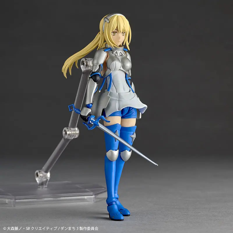 Kaiyodo - Revoltech Is It Wrong to Try to Pick Up Girls in a Dungeon? Ais Wallenstein (Licensed)