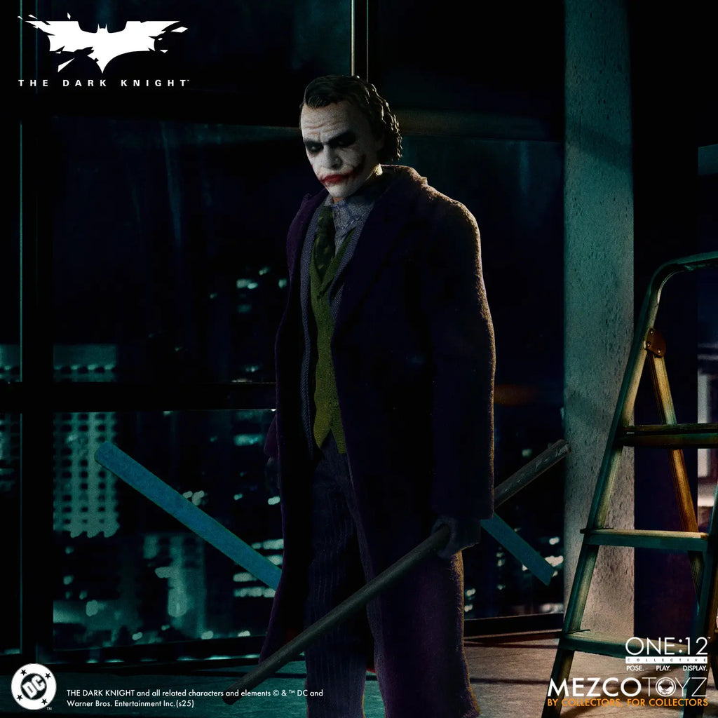 Mezco Studio - 112 The Dark Knight The Joker (Licensed)