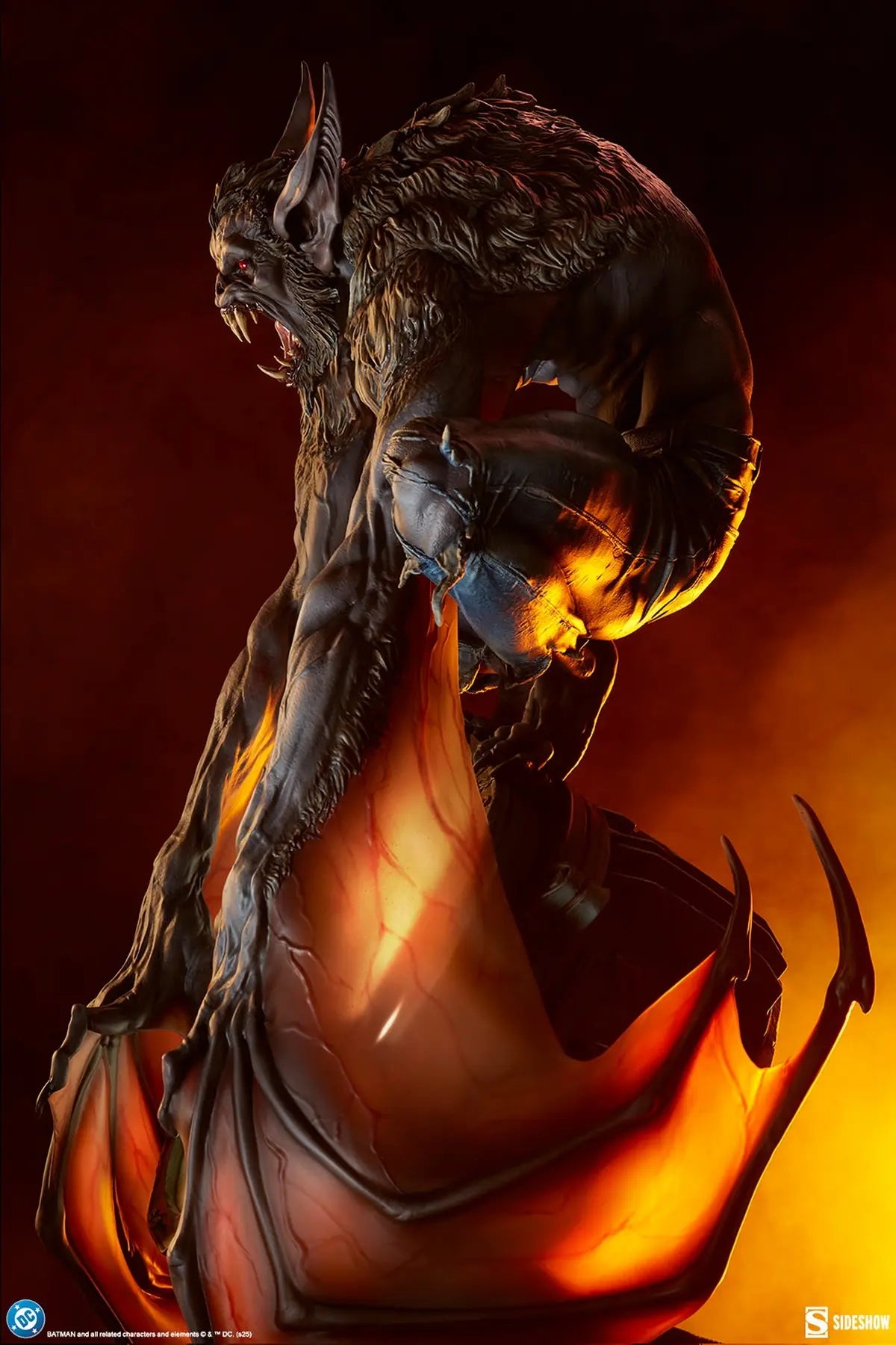 Sideshow Collectibles - Man-Bat Premium Format Figure 300915 (Licensed)
