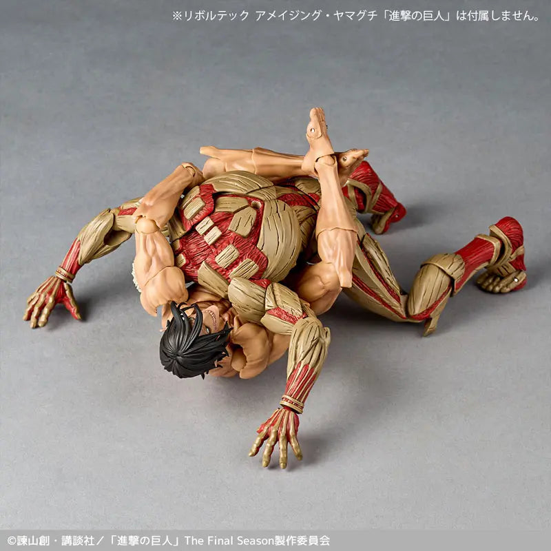 Kaiyodo - Revoltech Amazing Yamaguchi Attack on Titan Armored Titan & Female Titan (Licensed)