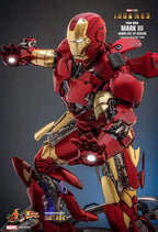 Hottoys - Iron Man Mark III (Armor Suit Up Version) 1/6th scale Collectible Figure MMS825D72 (Licensed)
