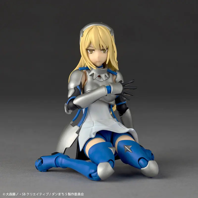 Kaiyodo - Revoltech Is It Wrong to Try to Pick Up Girls in a Dungeon? Ais Wallenstein (Licensed)