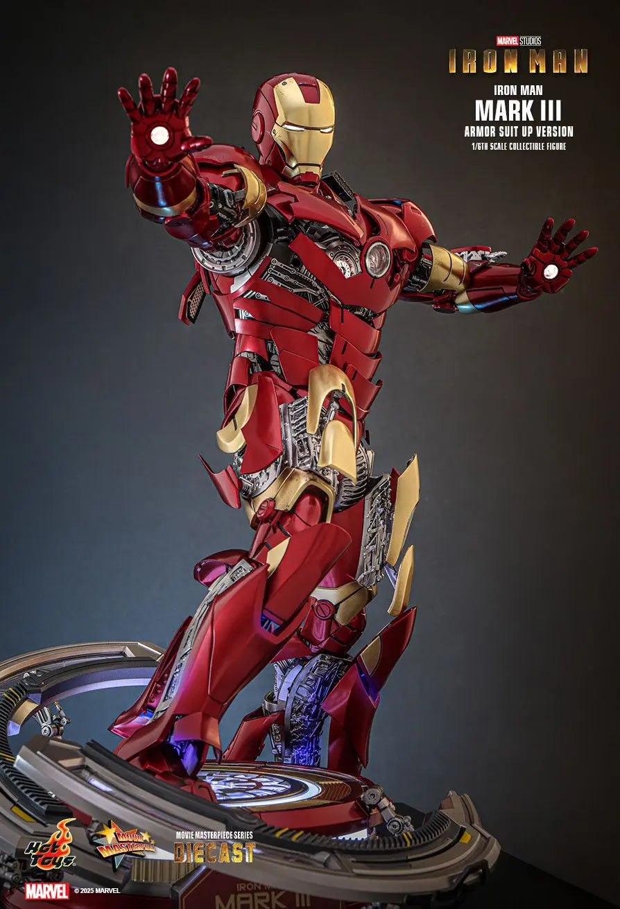 Hottoys - Iron Man Mark III (Armor Suit Up Version) 1/6th scale Collectible Figure MMS825D72 (Licensed)