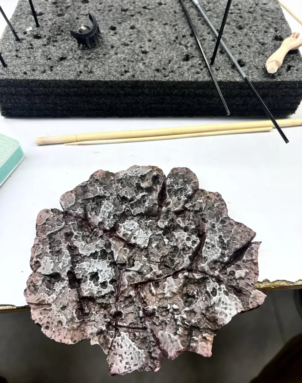 JUE XING Studio - One Piece Luffy Carrying the Flag