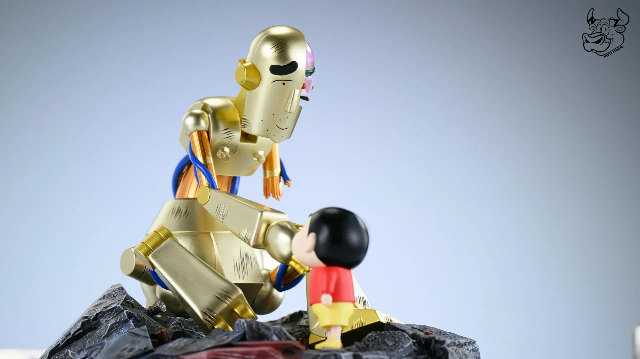 IUZI Studio - Crayon Shin-chan Robo Dad and Shin-chan