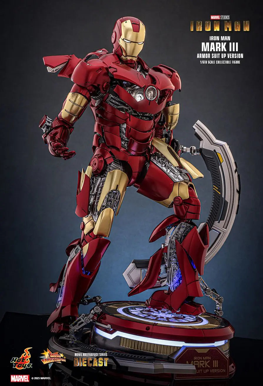 Hottoys - Iron Man Mark III (Armor Suit Up Version) 1/6th scale Collectible Figure MMS825D72 (Licensed)
