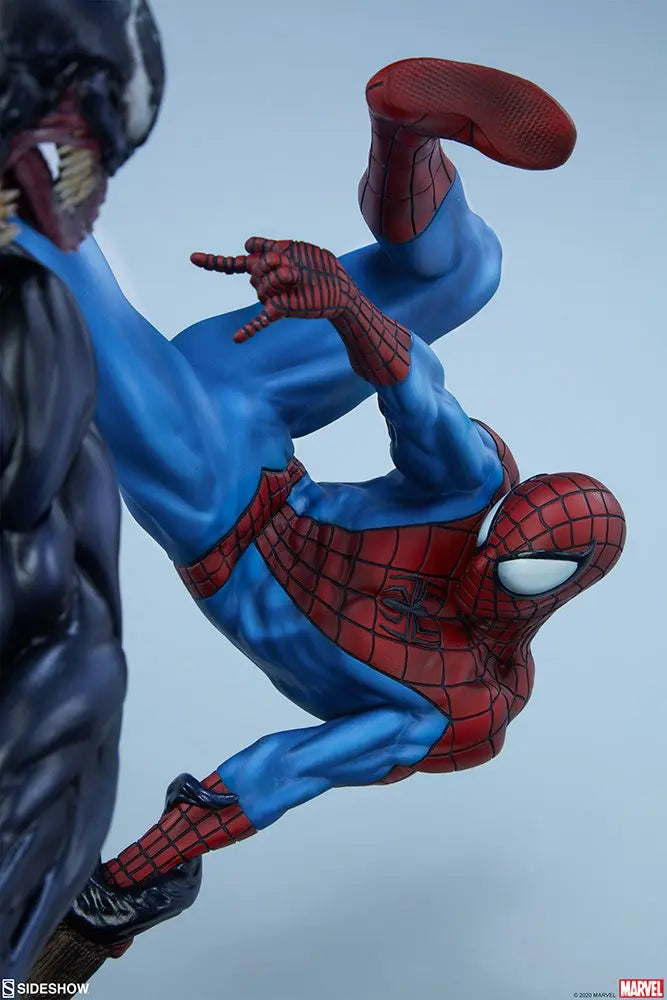 Sideshow Collectibles - Spider Man vs Venom Maquette 200561 (Licensed)