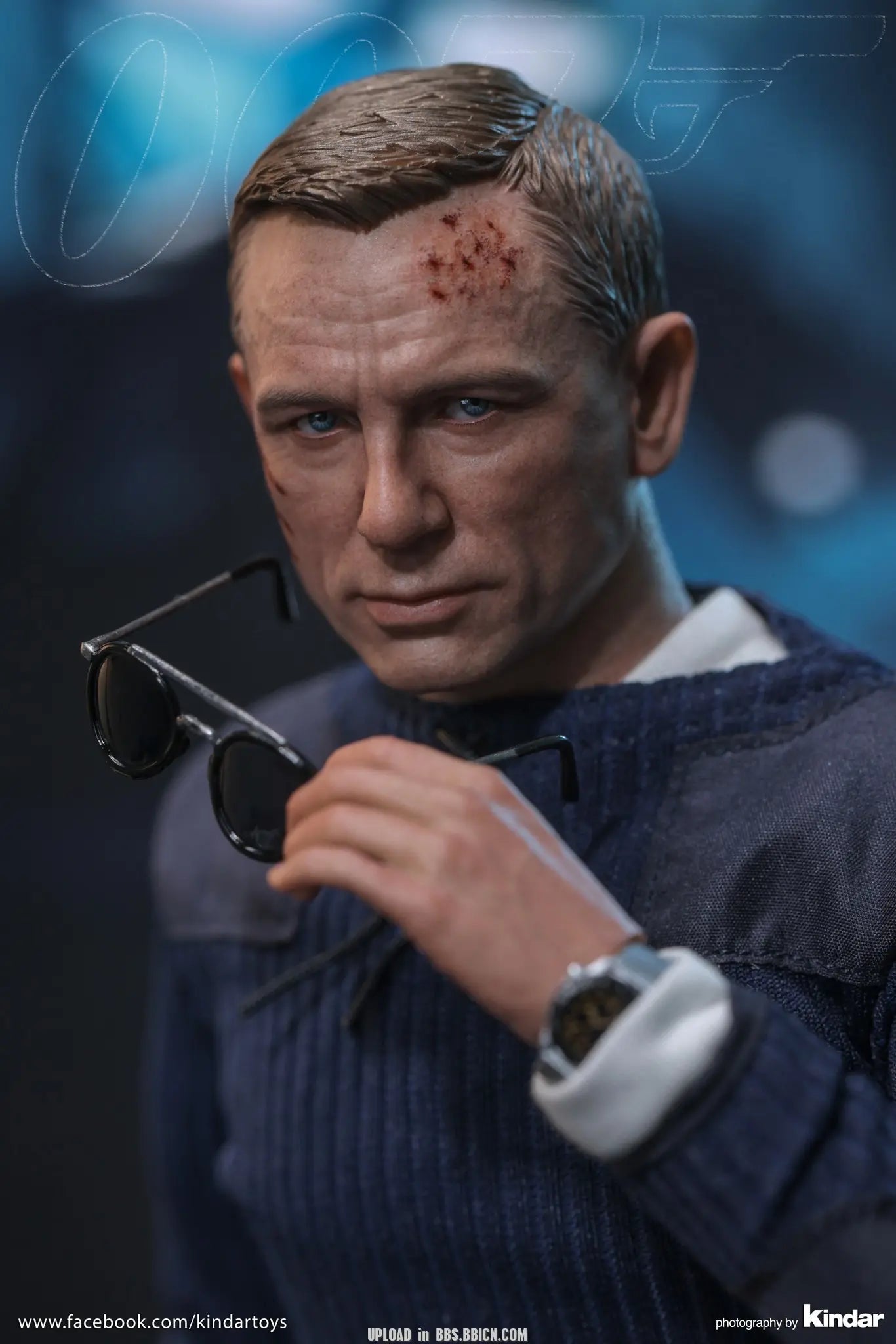 Hottoys - No Time To Die James Bond (Commando Outfit) 1/6th scale Collectible Figure MMS804 (Licensed)