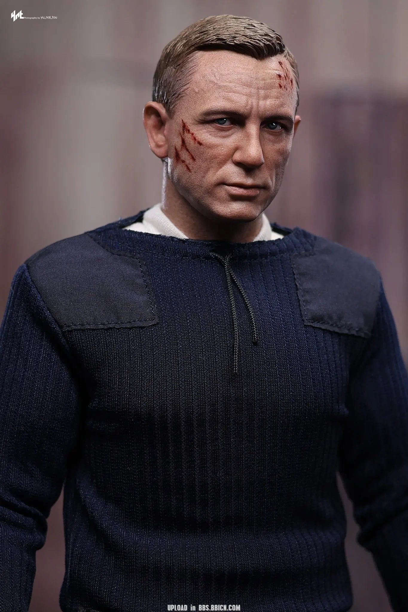 Hottoys - No Time To Die James Bond (Commando Outfit) 1/6th scale Collectible Figure MMS804 (Licensed)