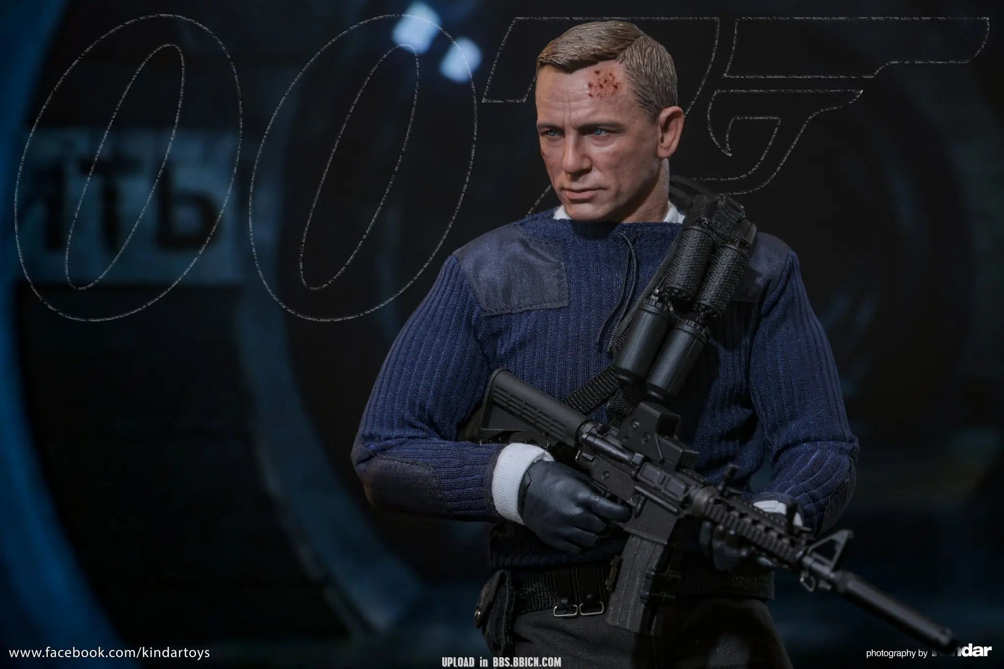 Hottoys - No Time To Die James Bond (Commando Outfit) 1/6th scale Collectible Figure MMS804 (Licensed)