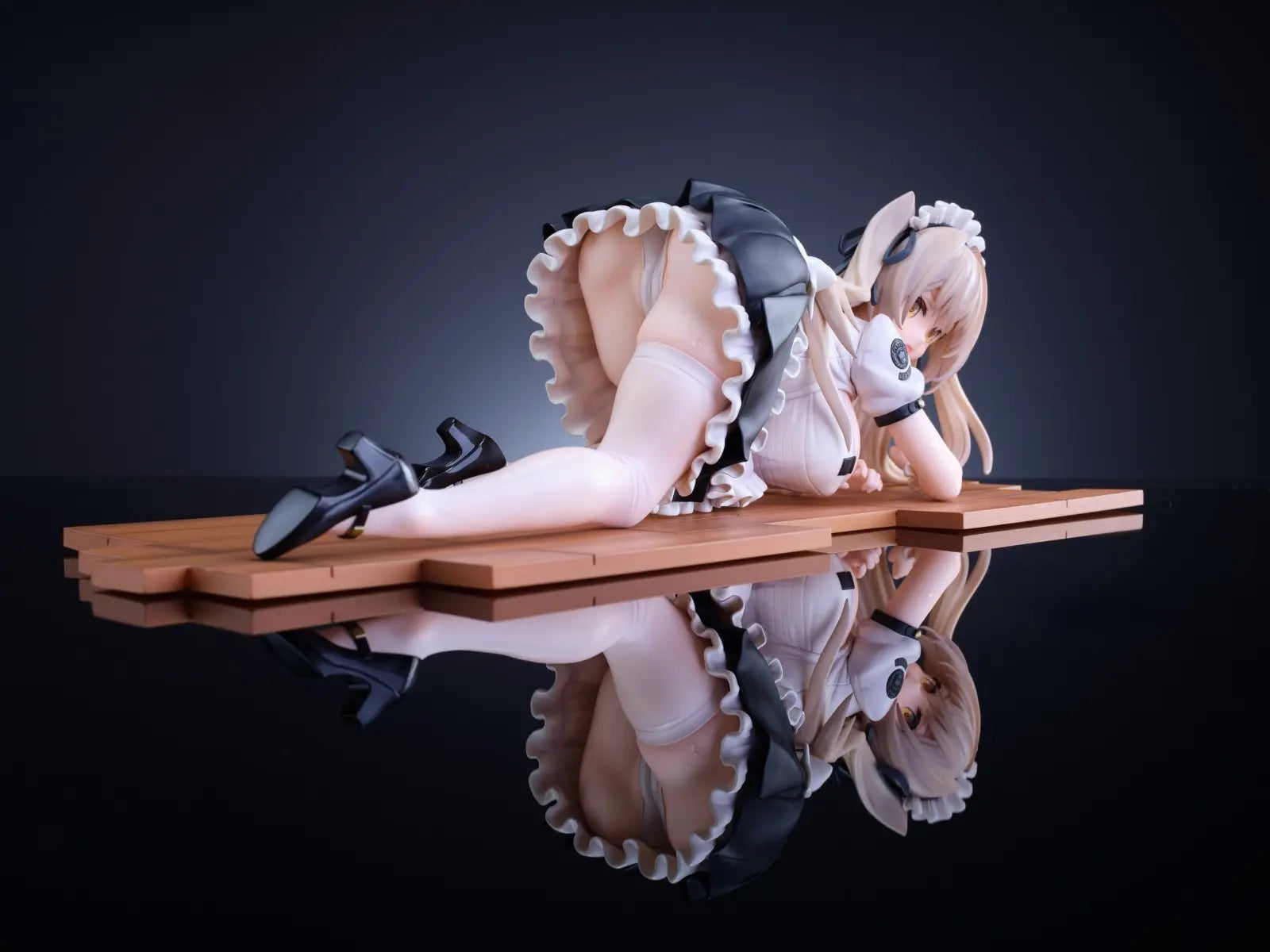 OMAHA - Original Elle 1/5 Figure Normal Version (Licensed)