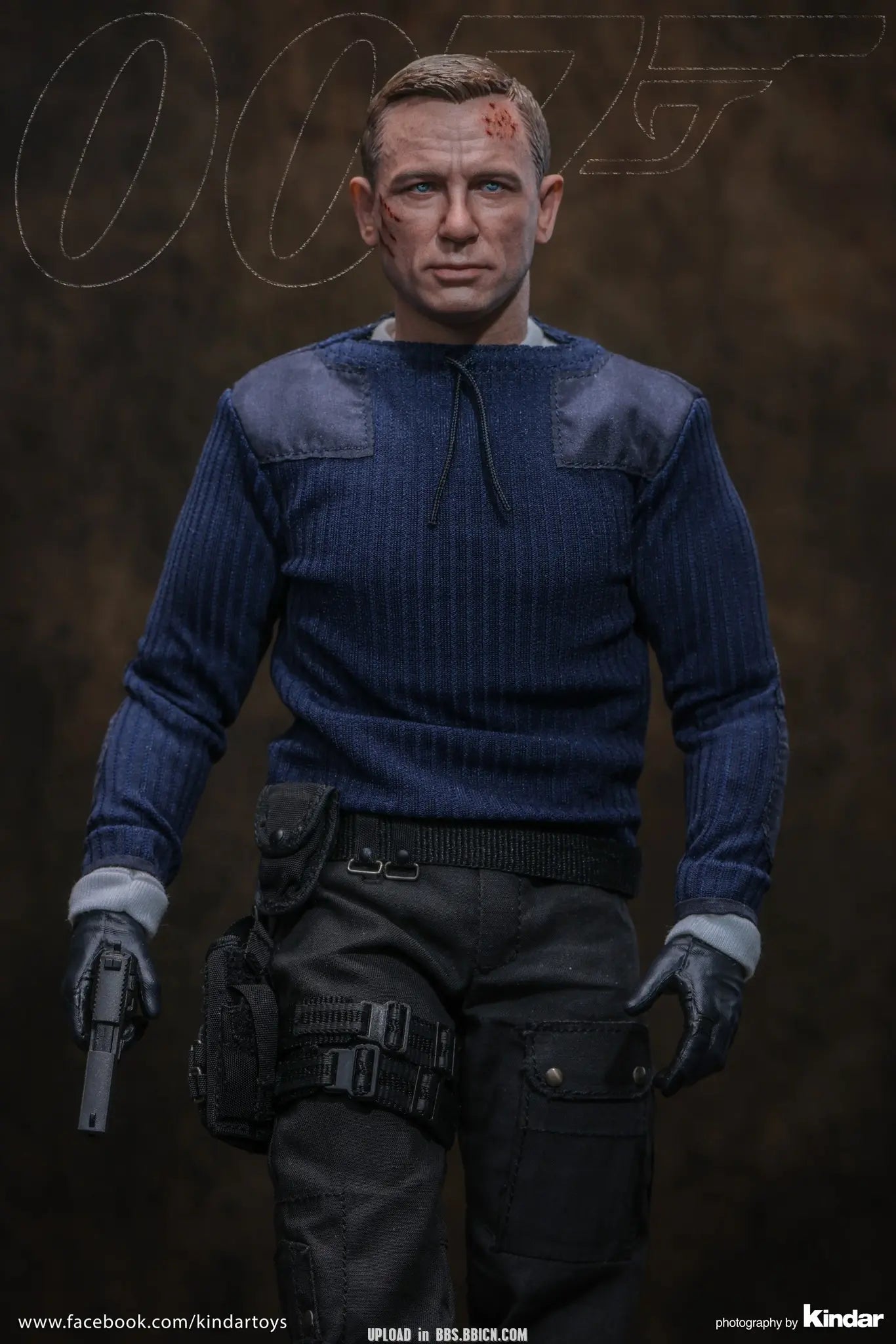 Hottoys - No Time To Die James Bond (Commando Outfit) 1/6th scale Collectible Figure MMS804 (Licensed)