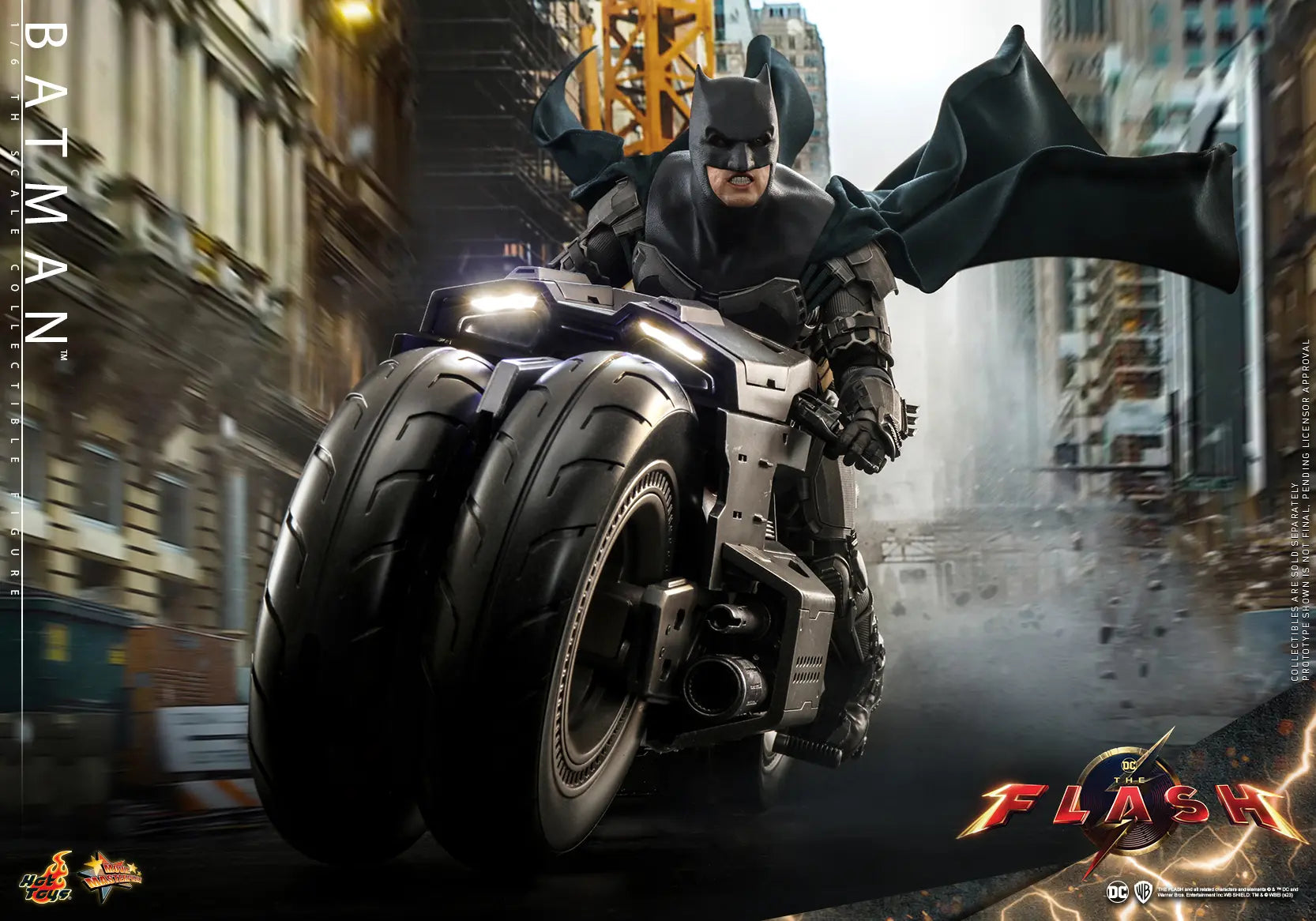 Hottoys - The Flash - Batman and Batcycle - 1/6th Scale MMS703 MMS704 MMS705 (Licensed)