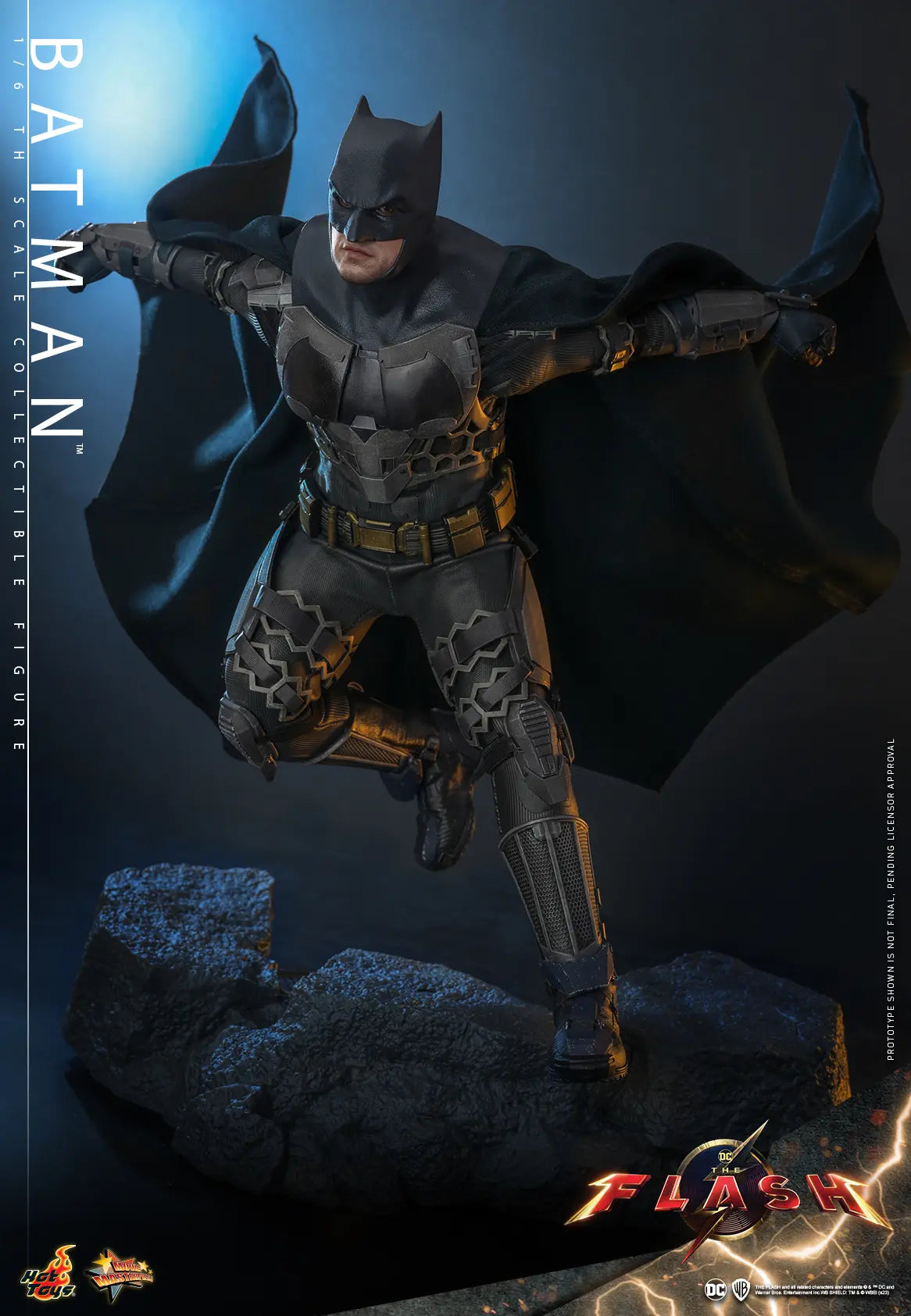 Hottoys - The Flash - Batman and Batcycle - 1/6th Scale MMS703 MMS704 MMS705 (Licensed)
