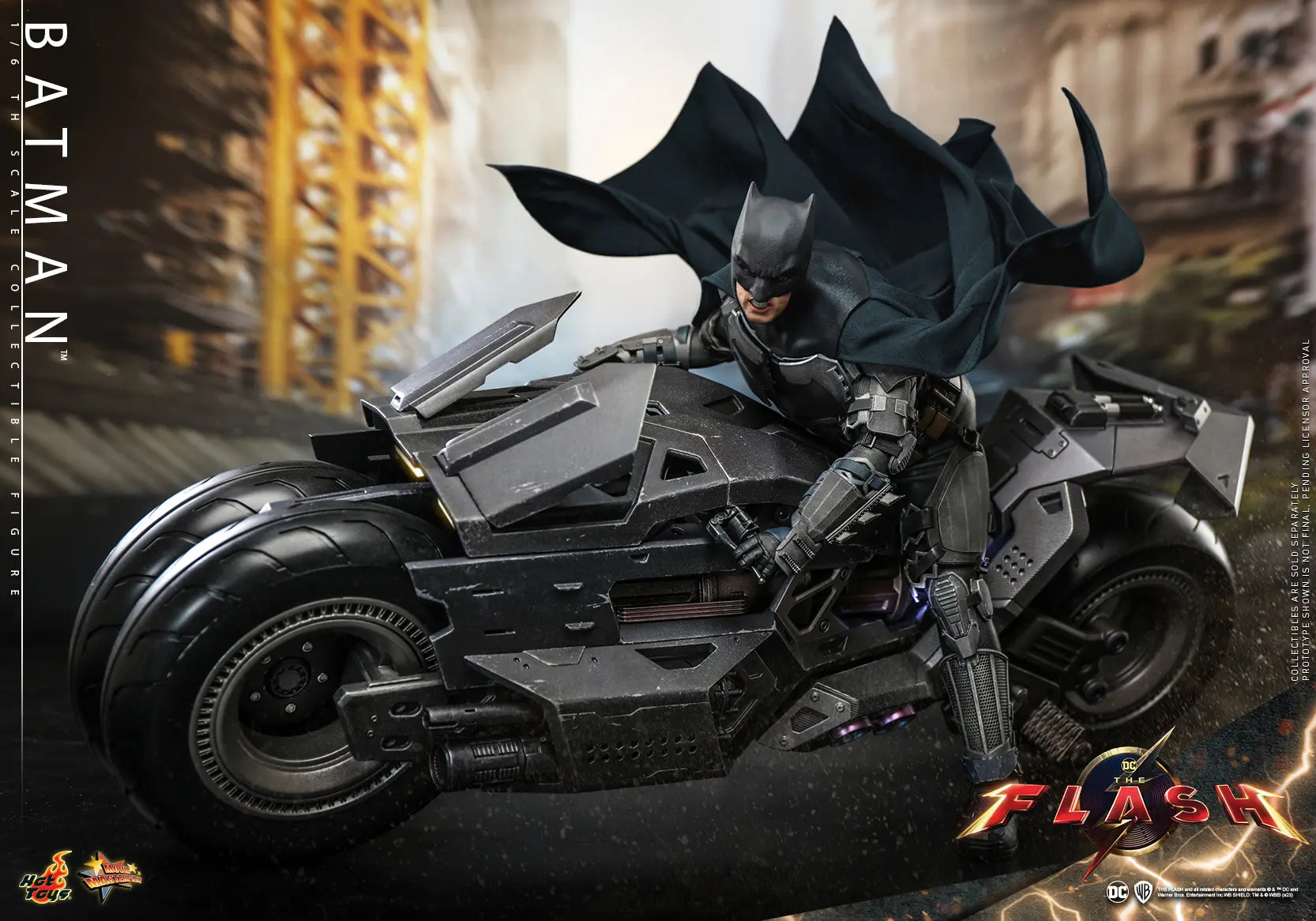 Hottoys - The Flash - Batman and Batcycle - 1/6th Scale MMS703 MMS704 MMS705 (Licensed)