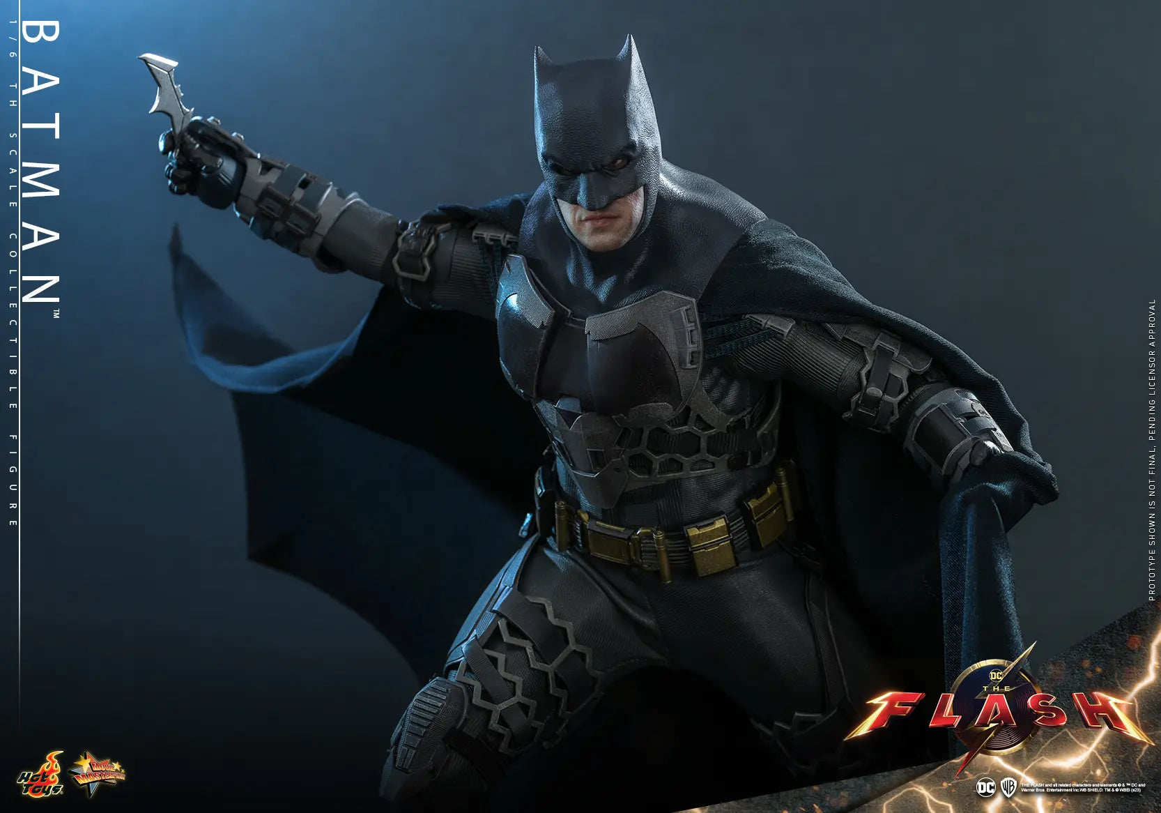 Hottoys - The Flash - Batman and Batcycle - 1/6th Scale MMS703 MMS704 MMS705 (Licensed)