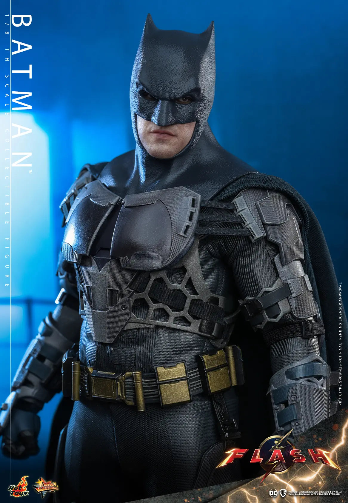 Hottoys - The Flash - Batman and Batcycle - 1/6th Scale MMS703 MMS704 MMS705 (Licensed)