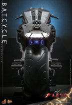 Hottoys - The Flash - Batman and Batcycle - 1/6th Scale MMS703 MMS704 MMS705 (Licensed)