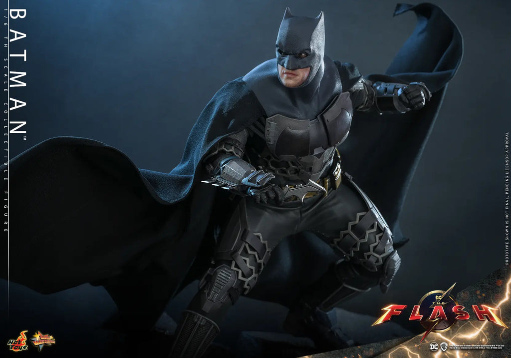 Hottoys - The Flash - Batman and Batcycle - 1/6th Scale MMS703 MMS704 MMS705 (Licensed)