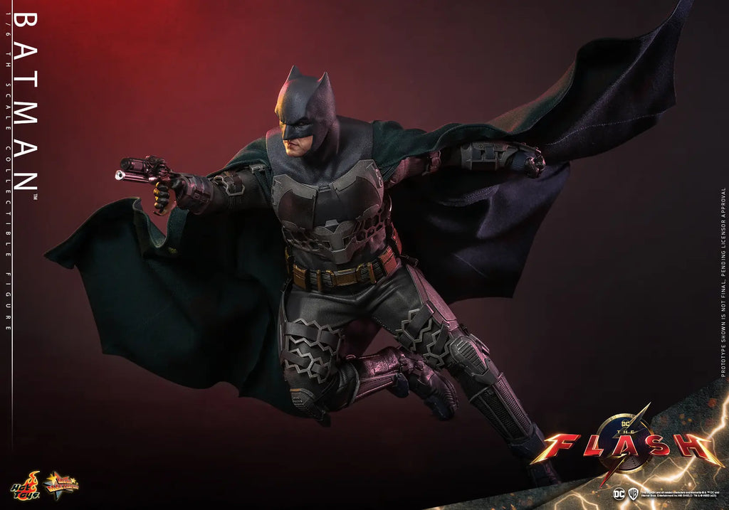 Hottoys - The Flash - Batman and Batcycle - 1/6th Scale MMS703 MMS704 MMS705 (Licensed)