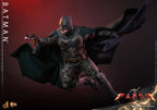 Hottoys - The Flash - Batman and Batcycle - 1/6th Scale MMS703 MMS704 MMS705 (Licensed)