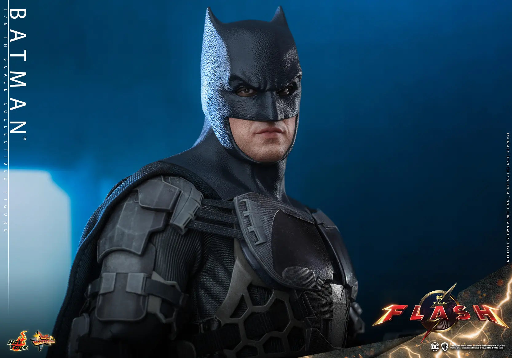 Hottoys - The Flash - Batman and Batcycle - 1/6th Scale MMS703 MMS704 MMS705 (Licensed)