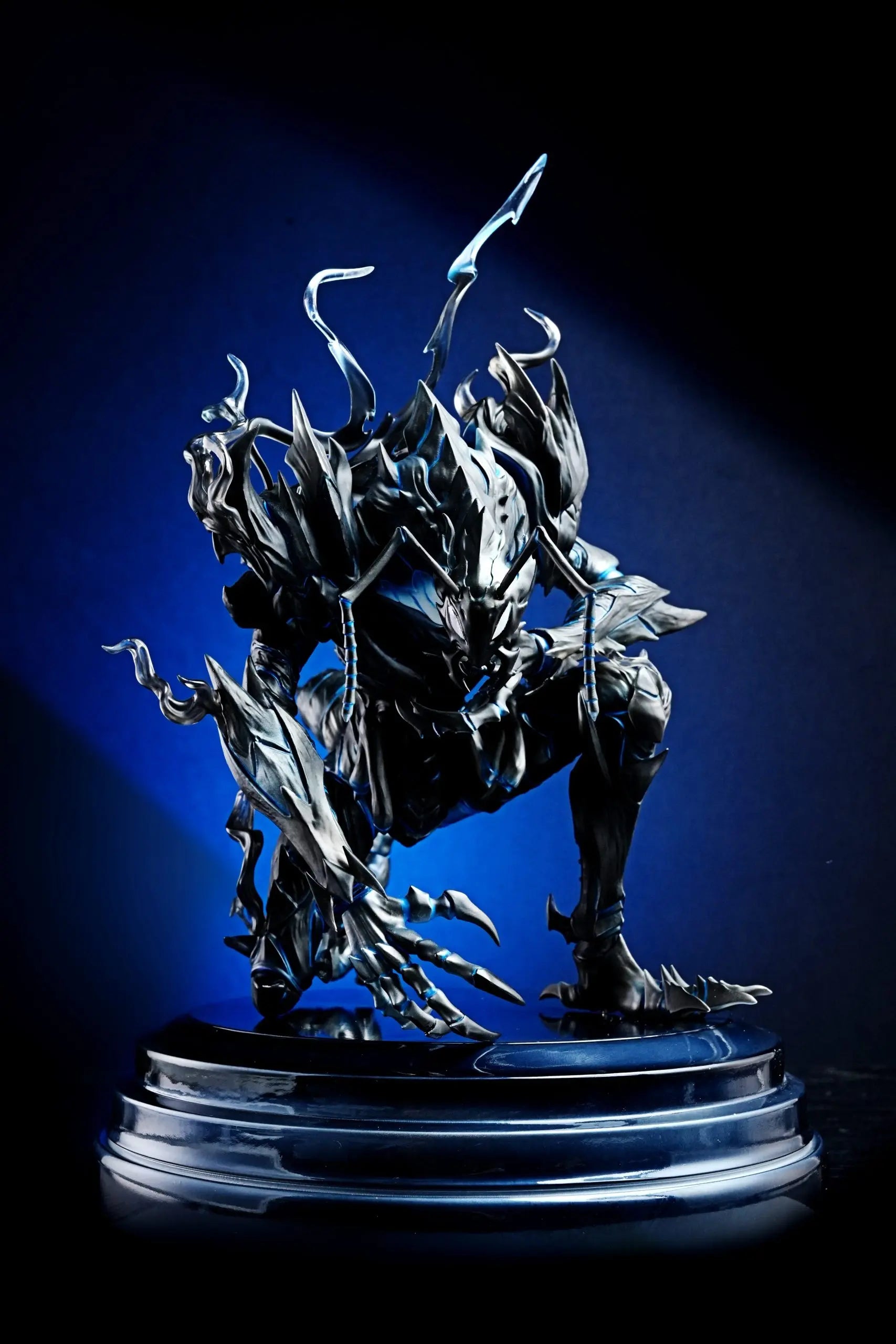 Four Horsemen Studio - Solo Leveling Sung Jin Woo & Ant King Beru