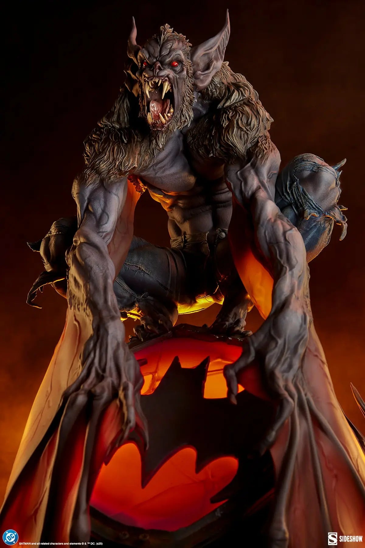 Sideshow Collectibles - Man-Bat Premium Format Figure 300915 (Licensed)