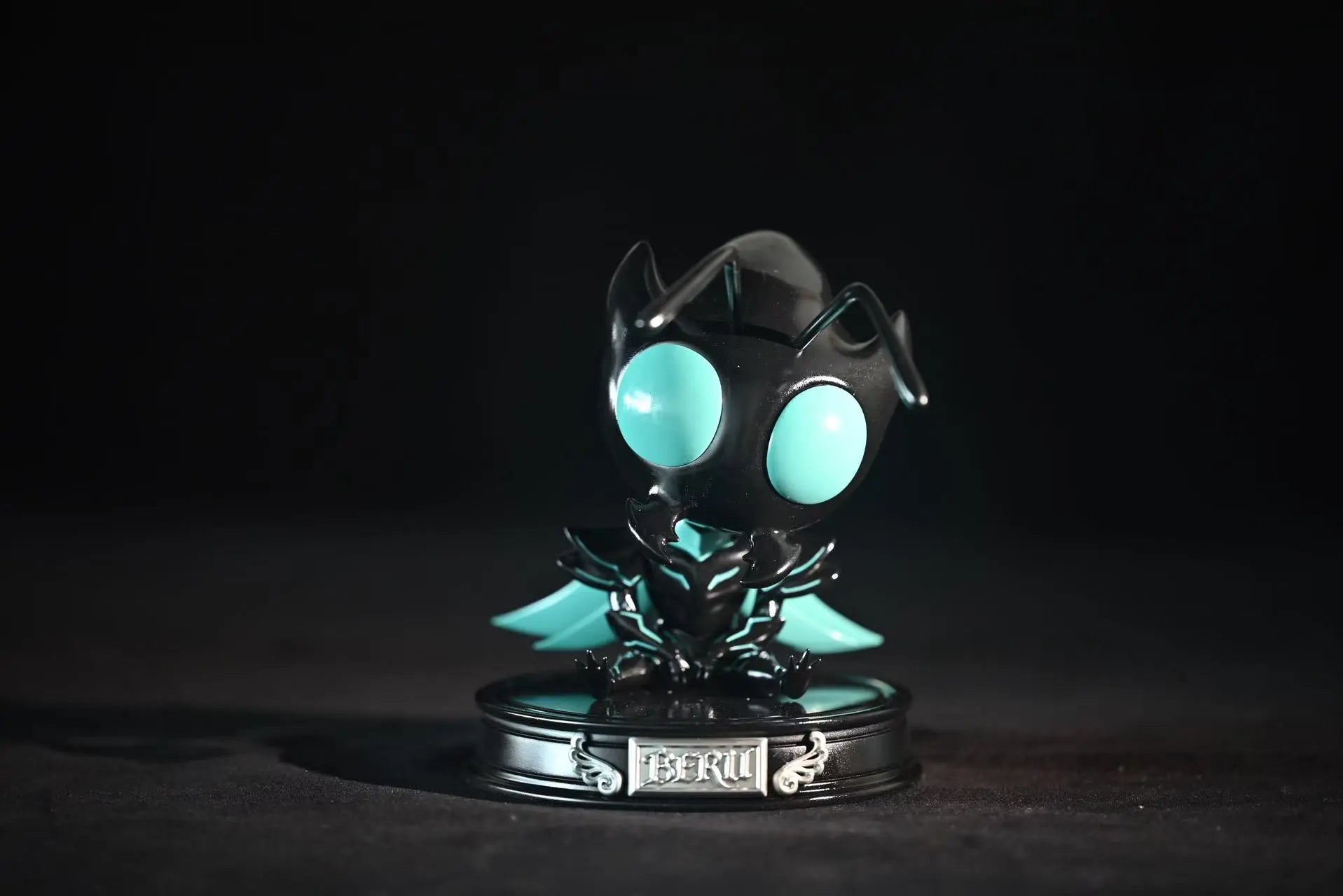 Hippo Studio & Lazy Studio - Solo Leveling Seated Series Igris & Beru