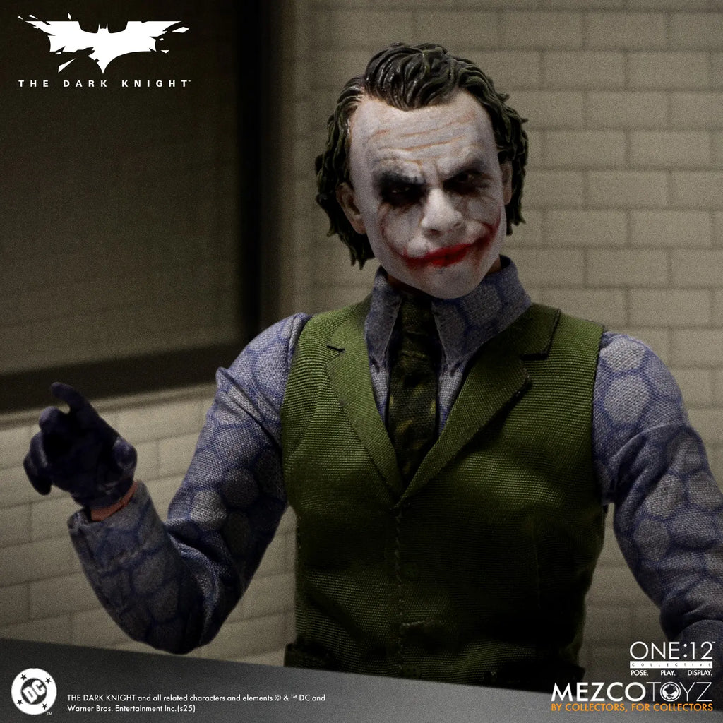 Mezco Studio - 112 The Dark Knight The Joker (Licensed)