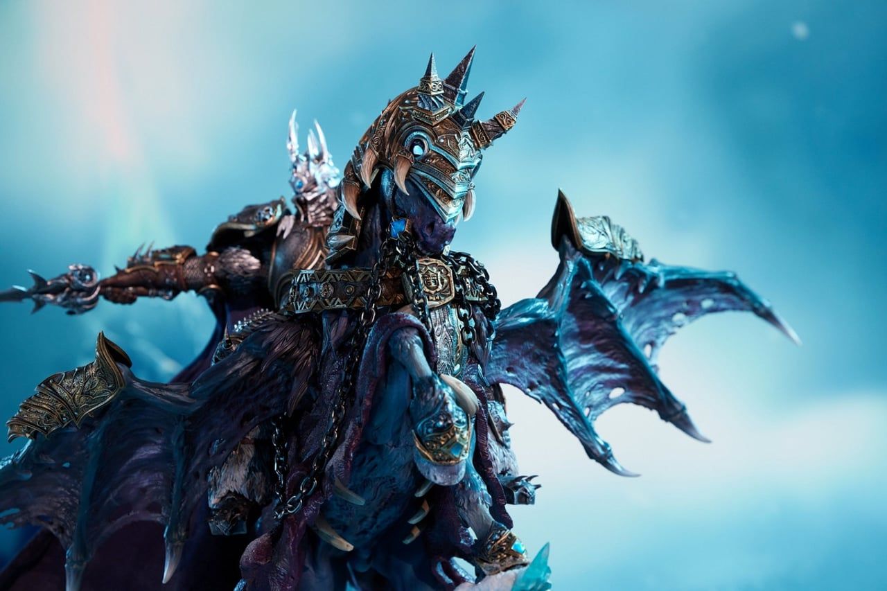 Blizzard Entertainment - World of Warcraft Lich King & Invincible Statue BLZ009 (Licensed)