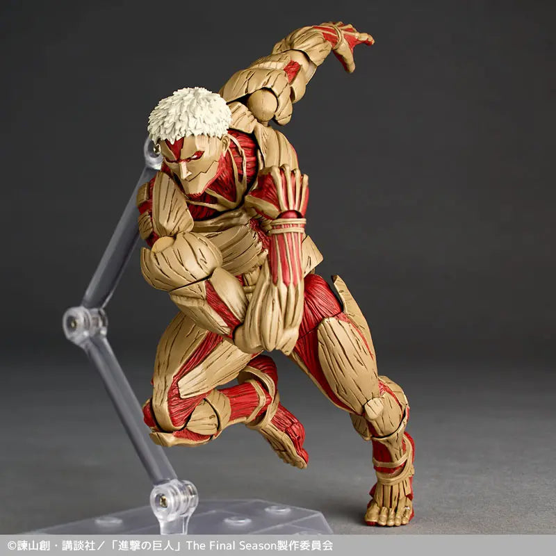 Kaiyodo - Revoltech Amazing Yamaguchi Attack on Titan Armored Titan & Female Titan (Licensed)