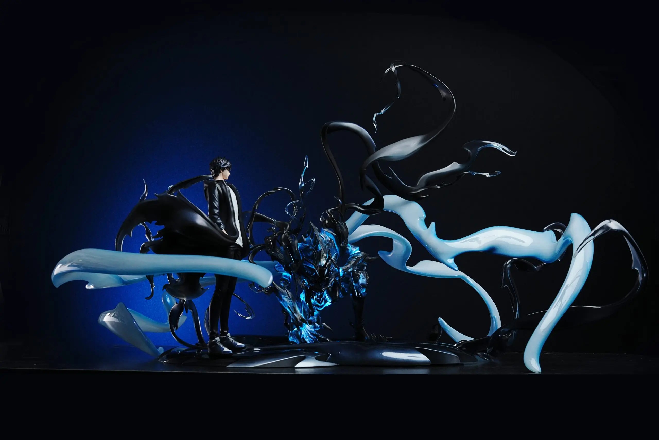 Four Horsemen Studio - Solo Leveling Sung Jin Woo & Ant King Beru